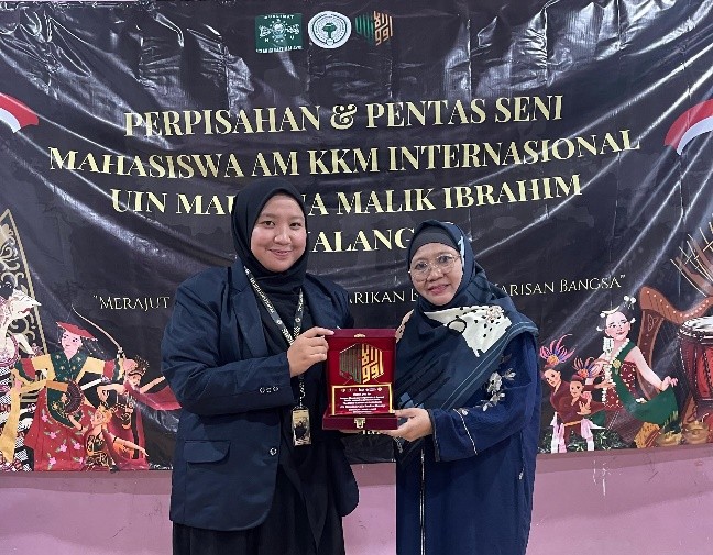 Merajut Kenangan, Melestarikan Budaya: Perpisahan & Pentas Seni Mahasiswa AM-KKM Internasional UIN Malang di Sanggar Bimbingan Sungai Mulia 5, Malaysia