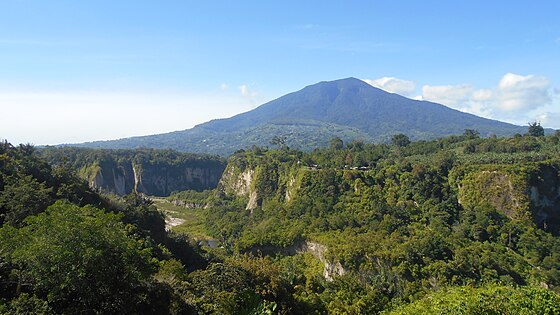 Pendakian Gunung Merapi Ditutup Permanen! Berikut 7 Gunung di Sumatera Barat yang Masih Bisa Didaki
